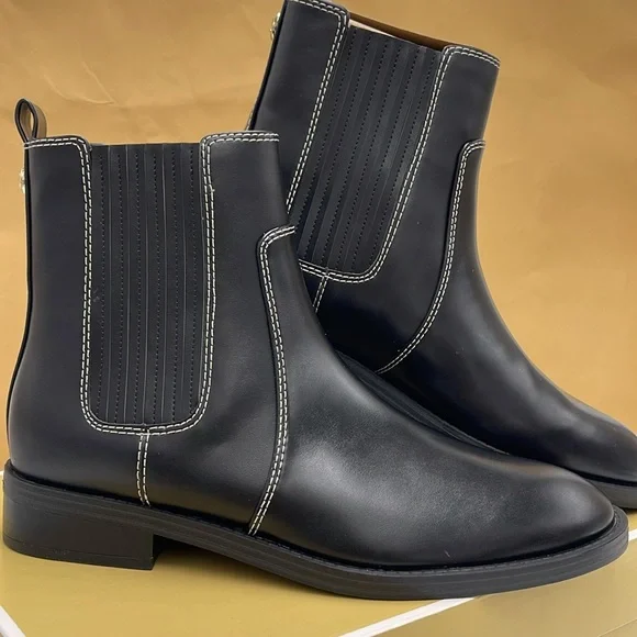 Michael Kors ELLA FLAT BOOTIE
FAUX LEATHER
49F4ELFE5L
BLACK - Picture 6 of 16